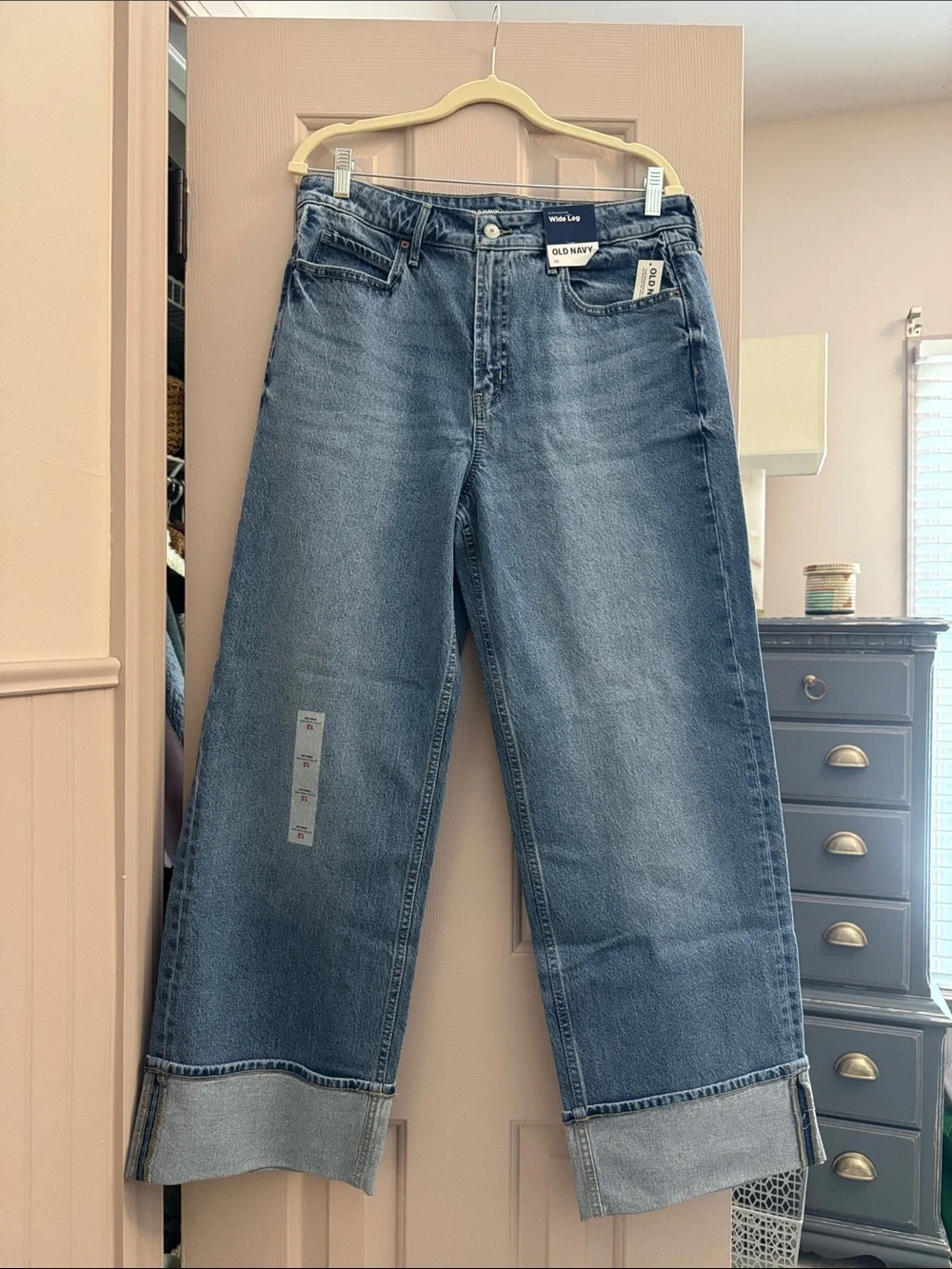 NWT Old Navy Wide-Leg Cuffed Jeans in Medium Blue